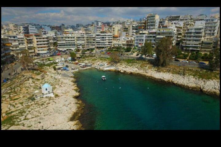 Apartmán Φωτεινό Διαμέρισμα Πειραιας Pireus Exteriér fotografie